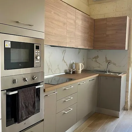 Charming House In Sliema- 5 Min To Promenade Nyaraló *