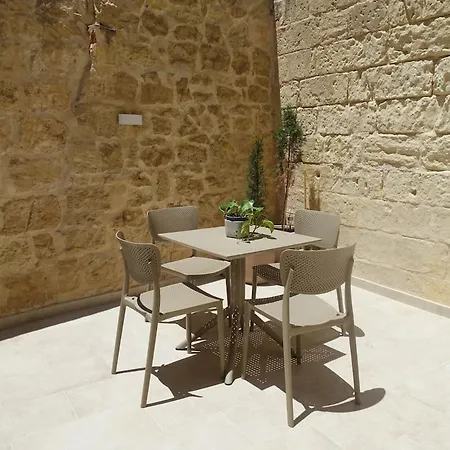Nyaraló Charming House In Sliema- 5 Min To Promenade