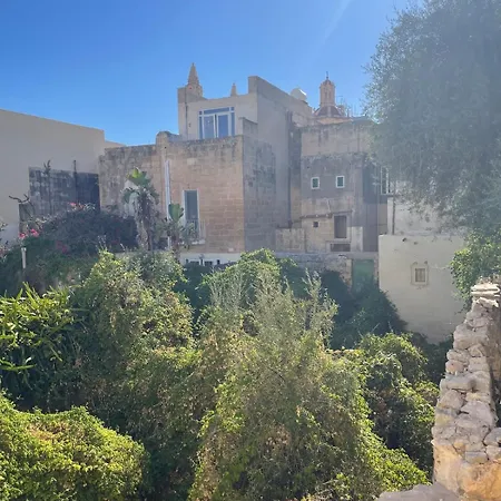 Nyaraló Charming House In Sliema- 5 Min To Promenade